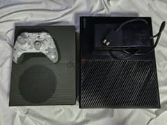 Xbox one S battlefield special edition with another free Xbox one 0