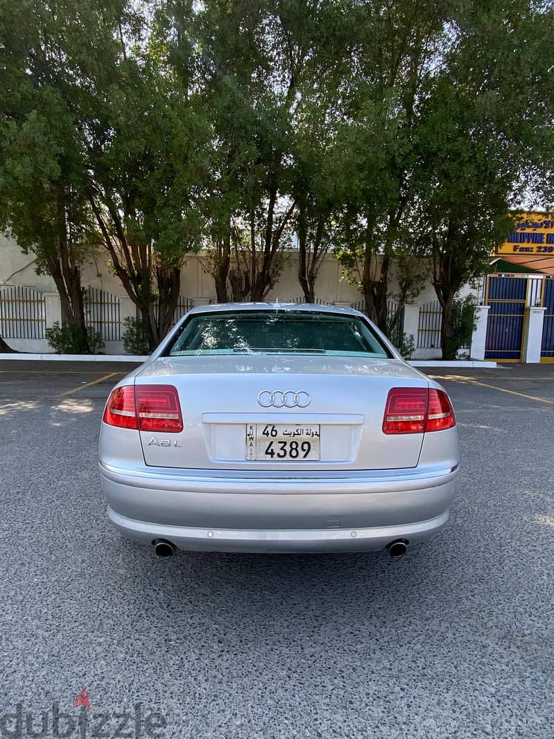 Audi A8 2010 1