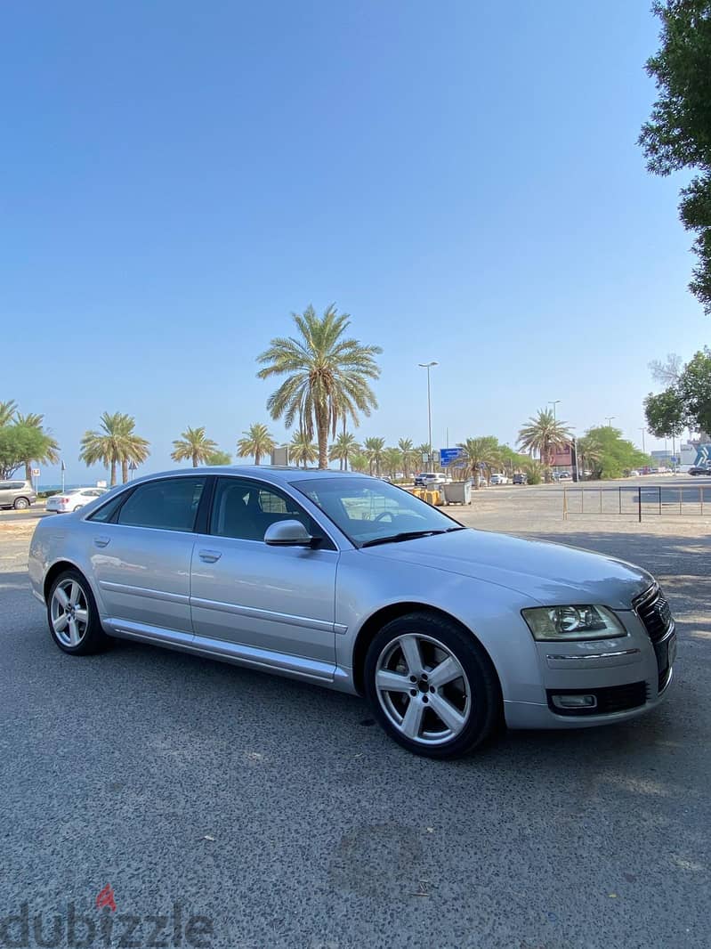 Audi A8 2010 8