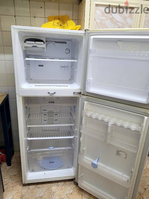 Good working condition Samsung FRIDGE. 5