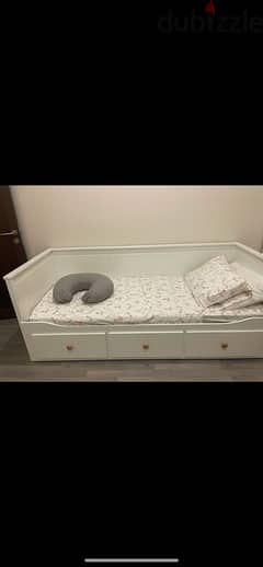 hemnes white day bed with mattress 0