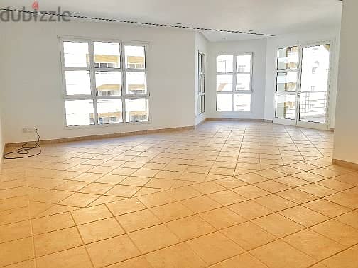 spacious 3 Bedroom in Shaab al Bahri 2