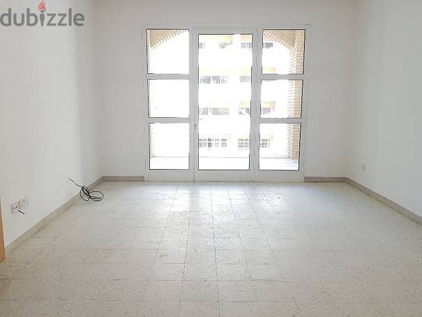 spacious 3 Bedroom in Shaab al Bahri 5