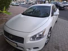 Nissan Maxima 2011 0