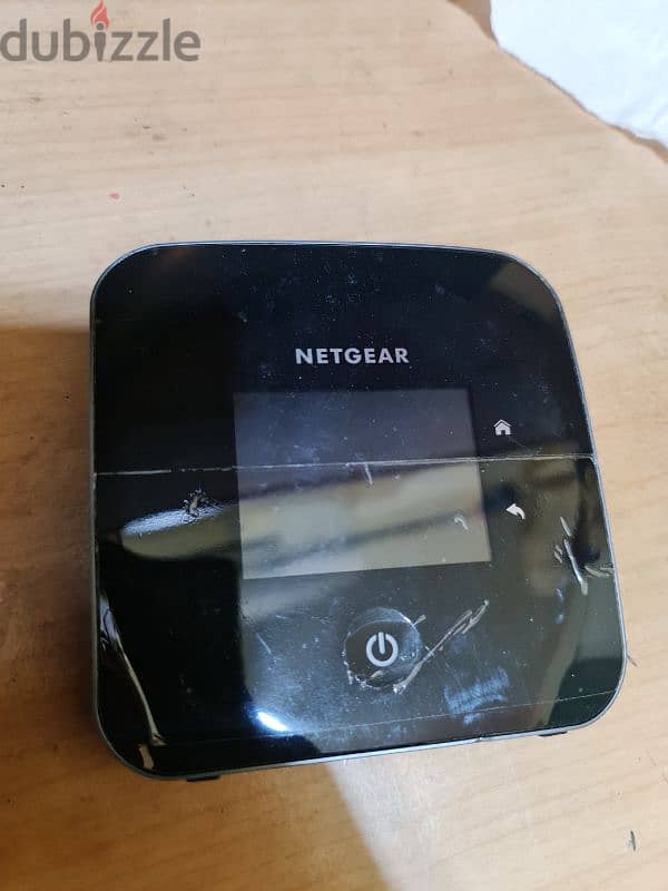 Netgear MR2100 1