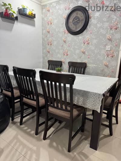 6 seater Dining Table for Sale