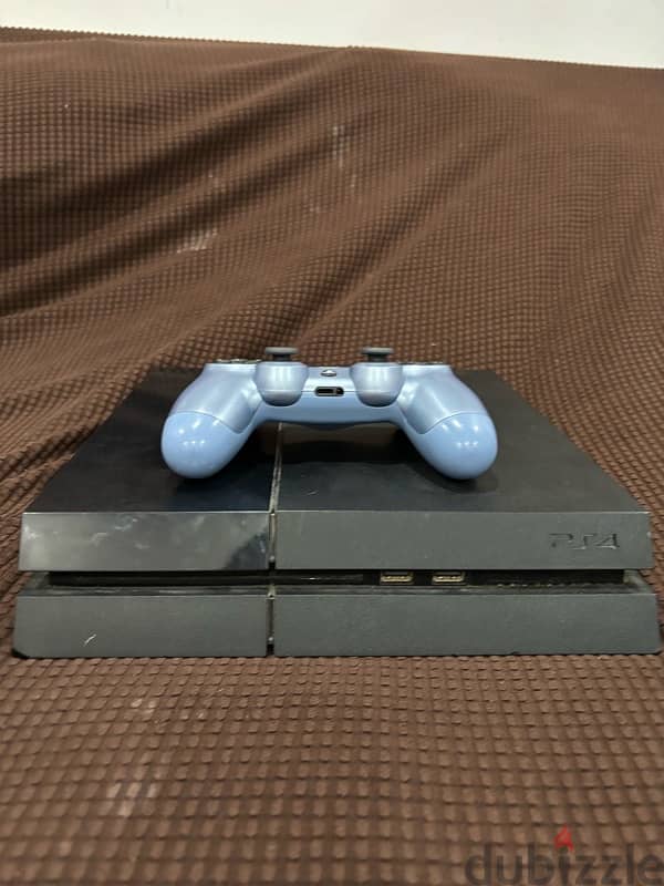 PS4 Original 1TB with controller 4