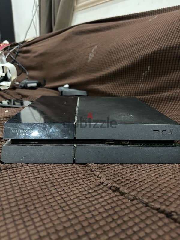 PS4 Original 1TB with controller 8