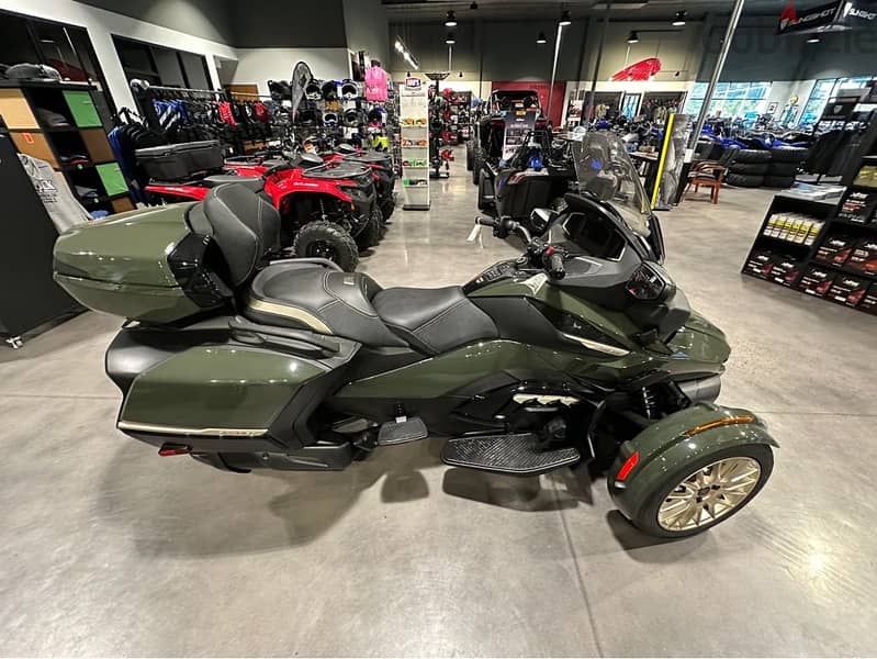 New 2023 Can-am SPYDER RT LTD SEA-TO-SKY (+97466574363) 1