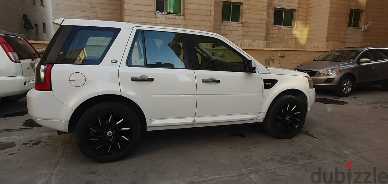 Land Rover LR2 2011, 173k, good condition for sale 3