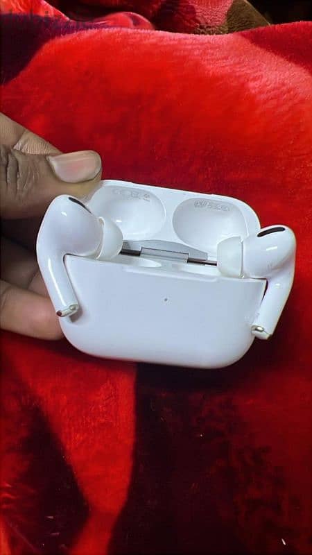 apple airpods pro 1st generation 2