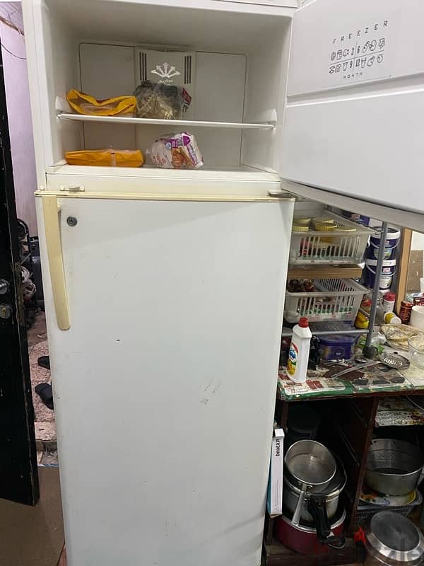 good condition double door fridge 2