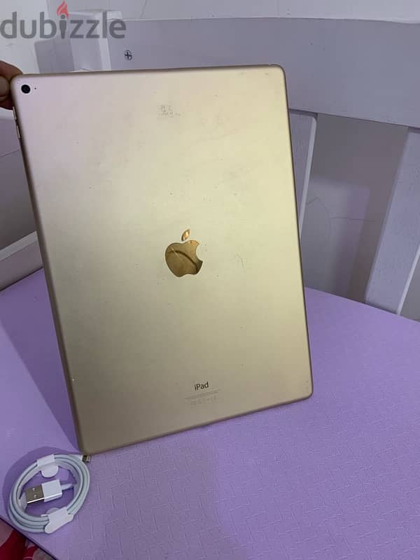 iPad Pro 128gb 12.9 inch screen Wi-Fi working verry clean device 1