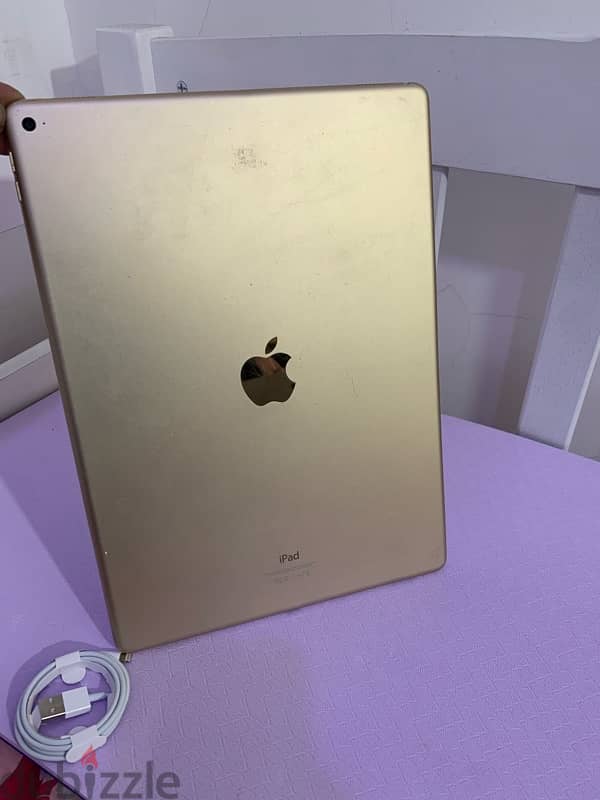 iPad Pro 128gb 12.9 inch screen Wi-Fi working verry clean device 2