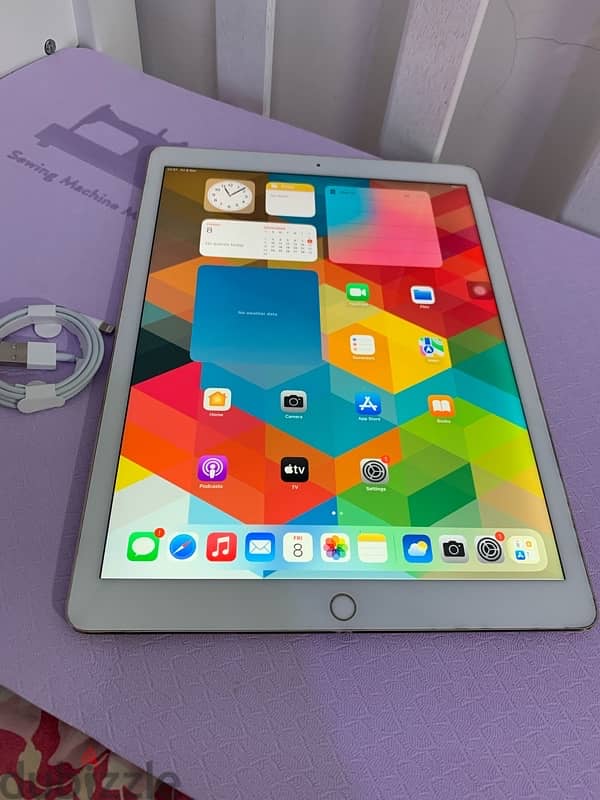 iPad Pro 128gb 12.9 inch screen Wi-Fi working verry clean device 3