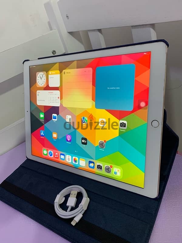 iPad Pro 128gb 12.9 inch screen Wi-Fi working verry clean device 10