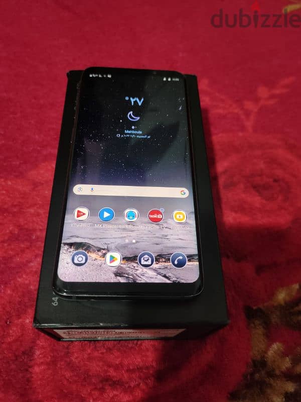 Samsung S9 Plus is very clean without scratches 6