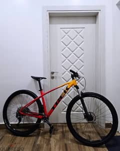 2022 Trek Marlin 7 M/L Deore 10s 0