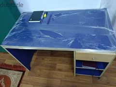 study table in good condition 0