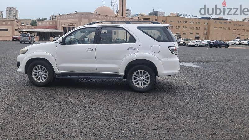 Toyota Fortuner 2013 SRS URGENT SALE FAMILY USED 6