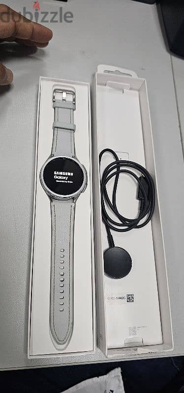 Galaxybwatch 6 classic 47Mm. . 8