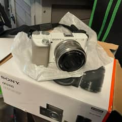 Alpha a6100 Mirrorless 0