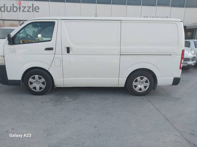 Toyota Hiace 2011 0