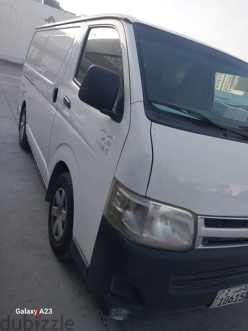 Toyota Hiace 2011 4