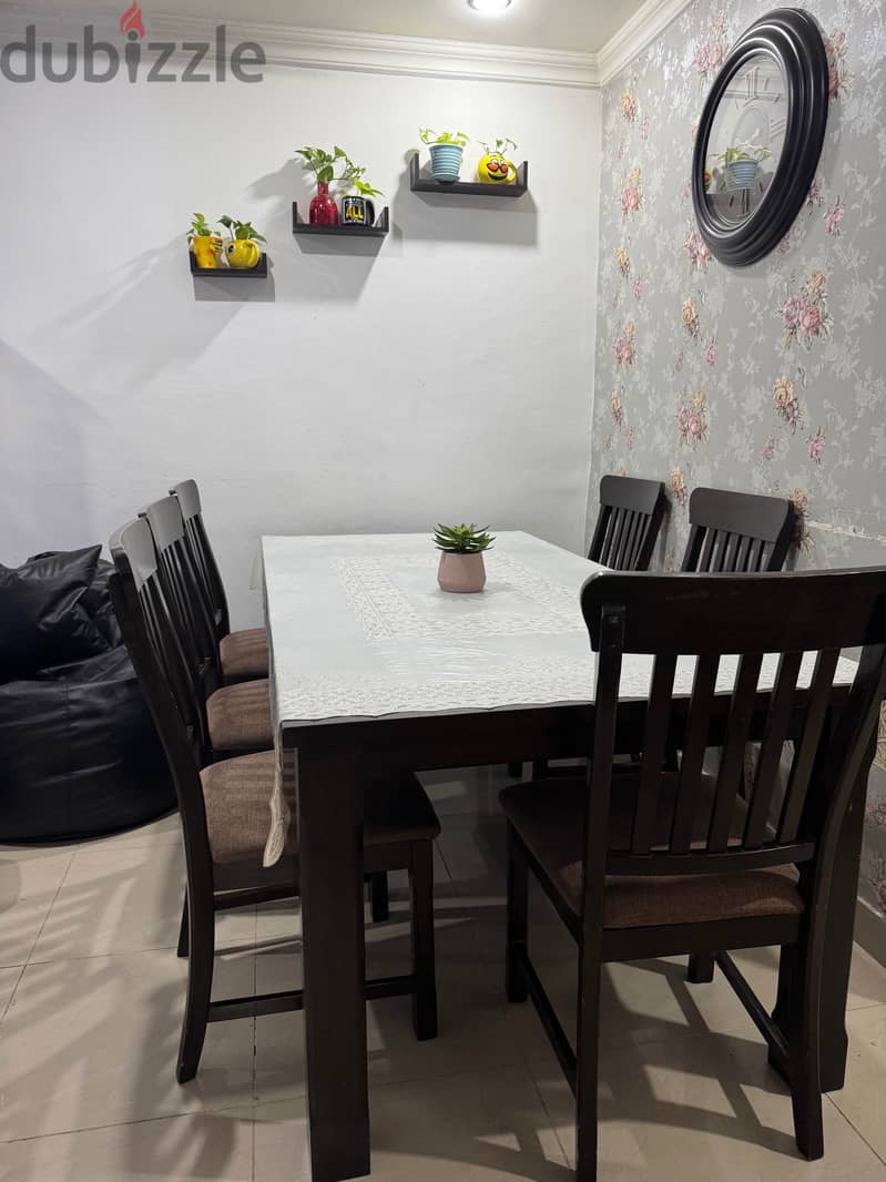 Dining Table for Urgent Sale 0