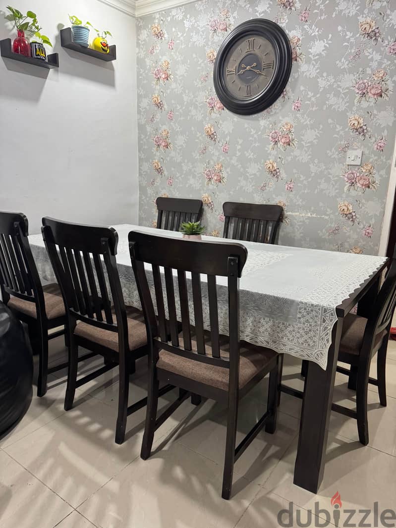 Dining Table for Urgent Sale 1