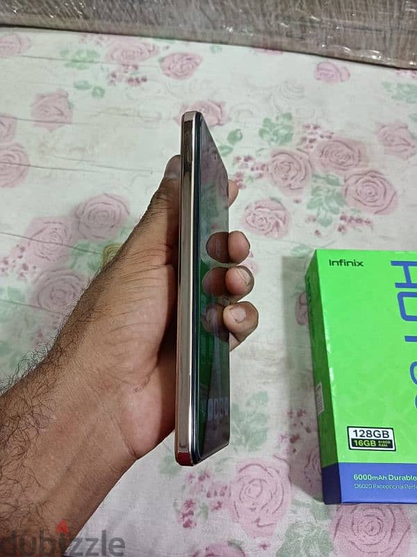 urgent sale Infinix hot 30 5g like new 8gb 128gb 2