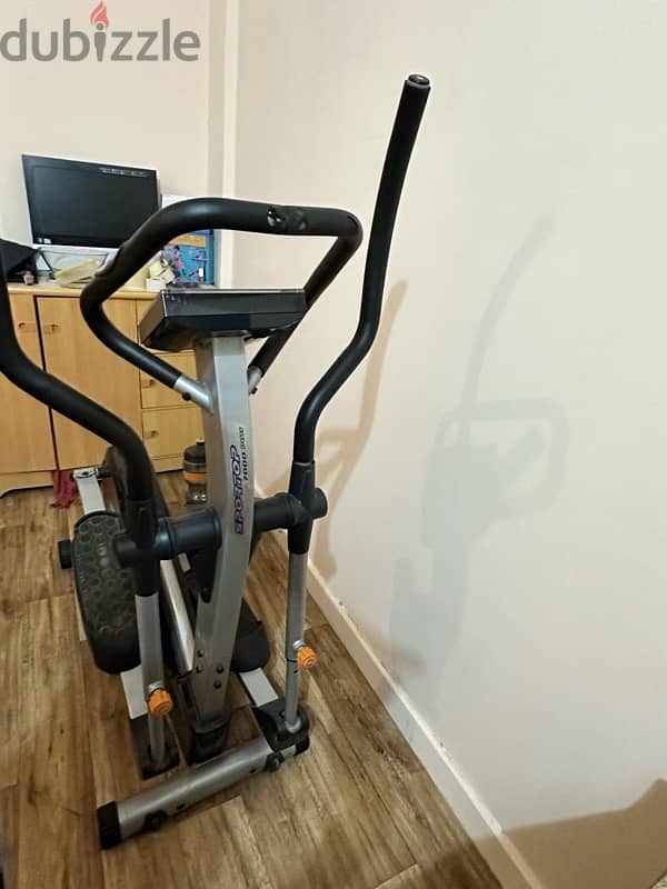 Cross trainer 1