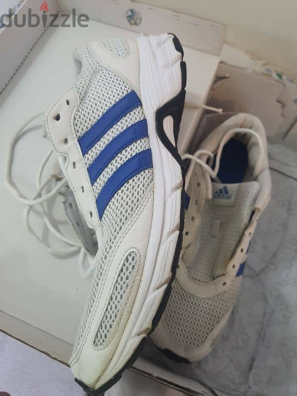 Original Adidas shose for sale size 45.5 good condition. 1