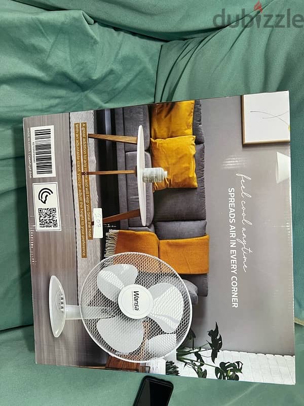 Wansa fan stand and desk fan new only black and white color 18