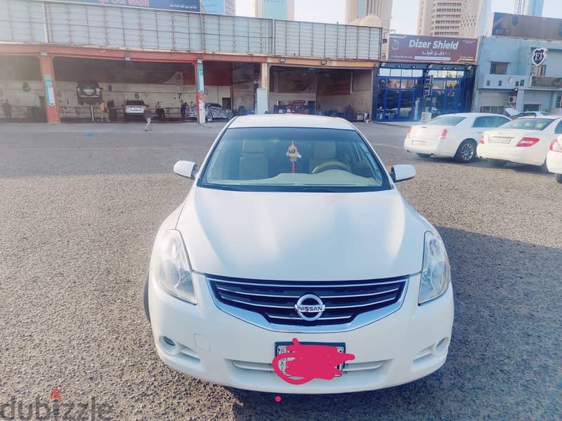 Nissan Altima 2012 1