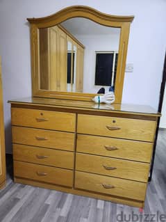 Dressing table 0