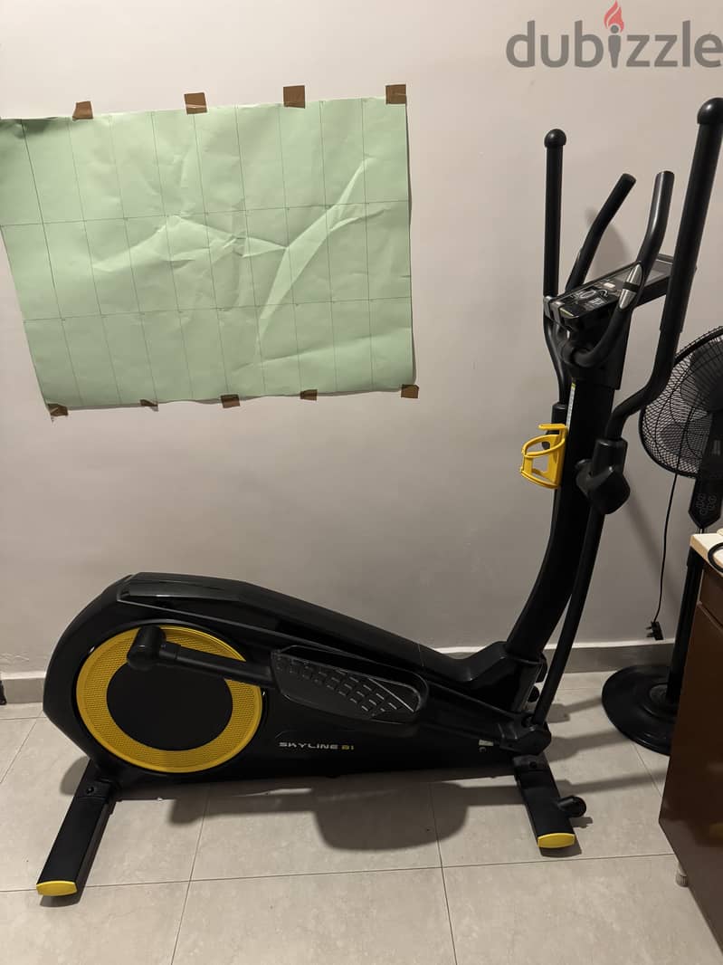 Cross trainer with 16 inbuilt programs for sale 1