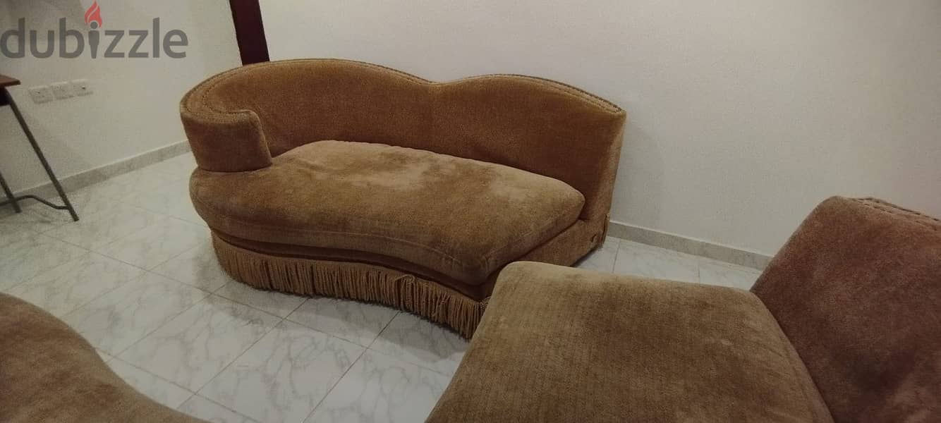 sofa for sell only 10kd 1