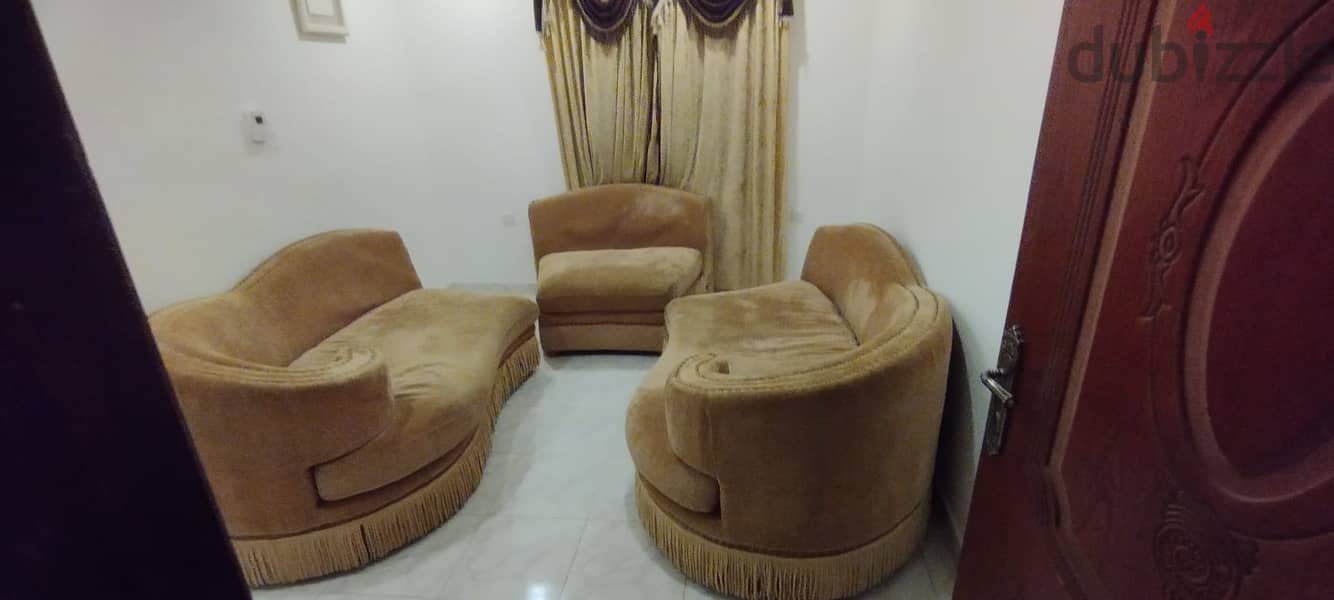 sofa for sell only 10kd 2