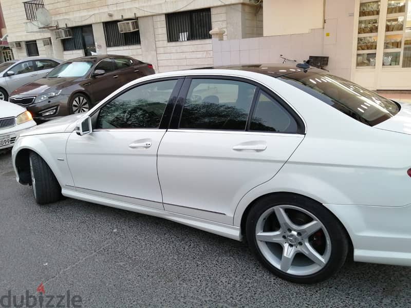 Mercedes-Benz C200 2011 av 1