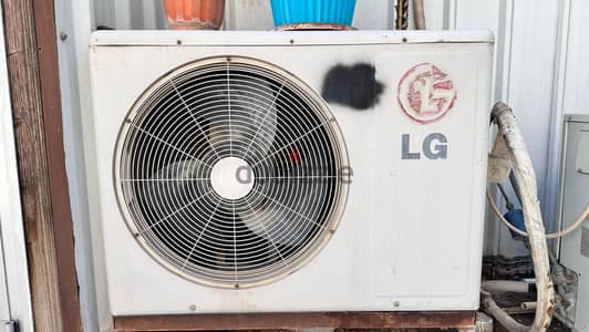 LG 2.5 tone split ac for sale