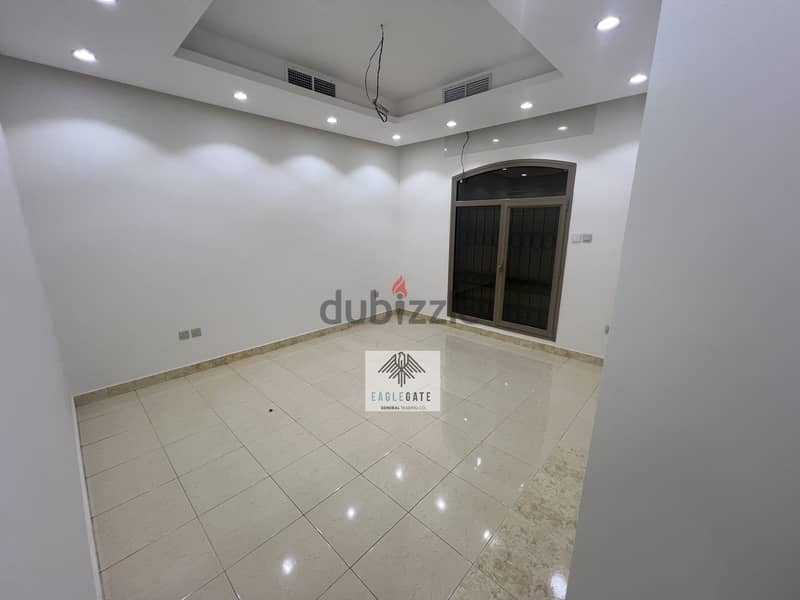 Bayan, spacious 5 bedroom floor 2