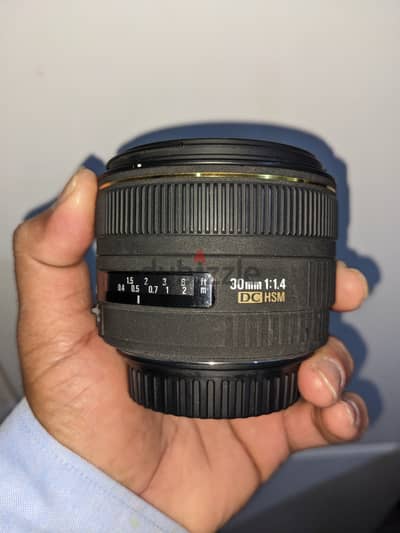 Sigma Lens 30mm f/1.4 (canon Mount)