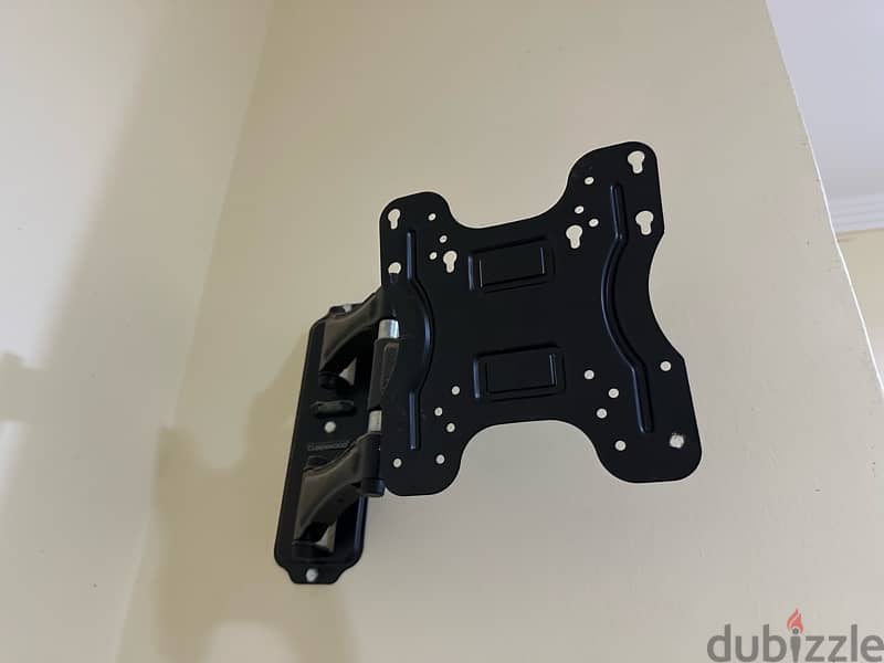 LG TV wall bracket 1