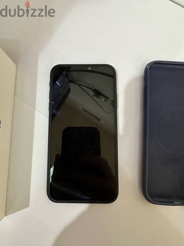 iPhone XR128 gb good condition 3