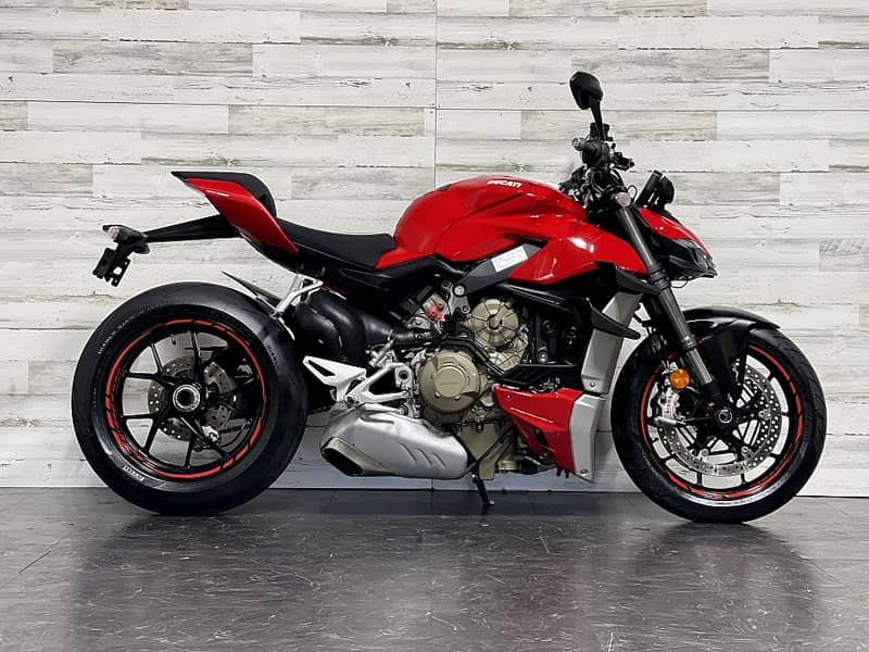 2021 Ducati STREETFIGHTER V4 ( +971 52 300 8603) 8