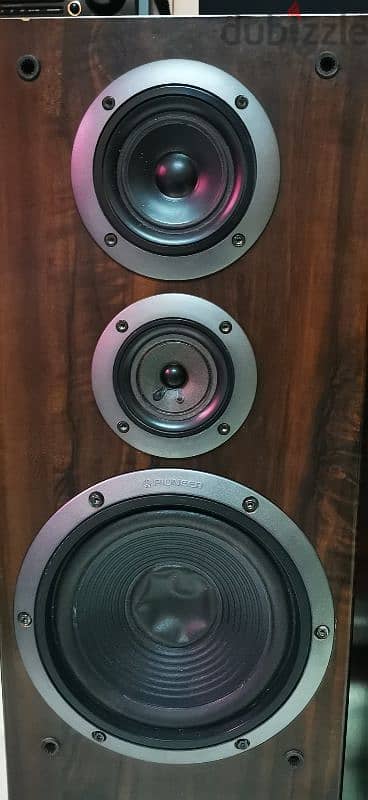 PIONEER TOWER SPEAKERS 8 INCH 1