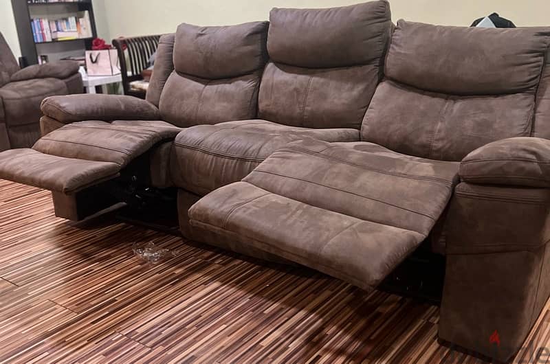 Fabric Recliner Sofa Set: Single Chair & 3-Seat with Reclining Ends. 6