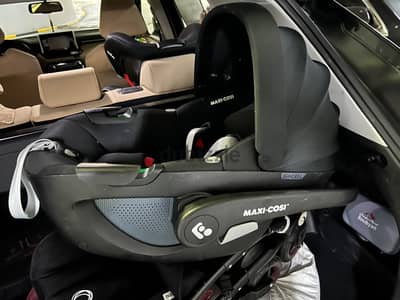 Maxi-Cosi Pebble 360 Car Seat Essential Black