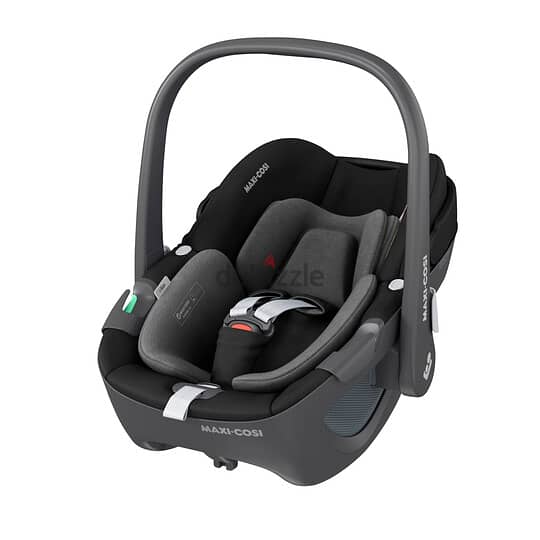 Maxi-Cosi Pebble 360 Car Seat Essential Black 1